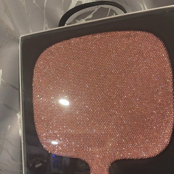 BNWT GLITZ & GLAM Christmas Holiday Viral Pink Rhinestone Handheld Mirror - Picture 2 of 7